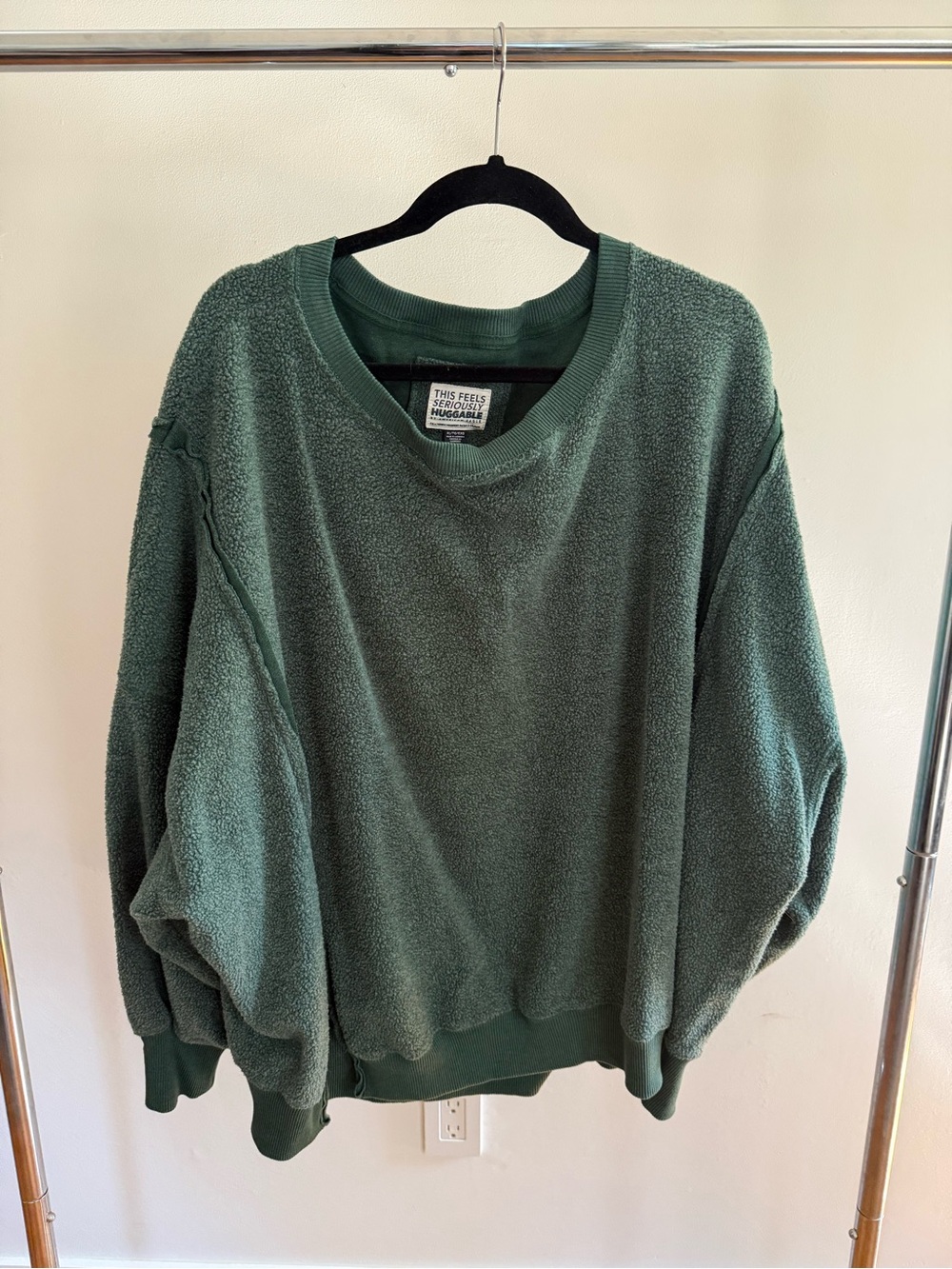 American Eagle Outfitters Forest Green Plush Crewneck Sweatshirt